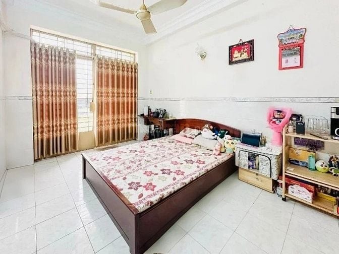 Nhà Bán Quận 3, Ngã Bảy Lý Thái Tổ, 3 Tầng, 63m2, đường Xe Tải