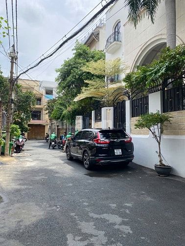 68m2! Bán nhà 6 tầng ngang 7m khu VIP Nguyễn Văn Trỗi, P15