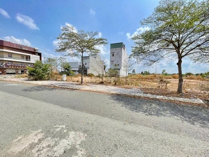 ĐẤT NỀN NGAY CẦU XÁNG 80M2, CHỈ 15P VỀ BÌNH TÂN - TÊN LỬA, SỔ RIÊNG