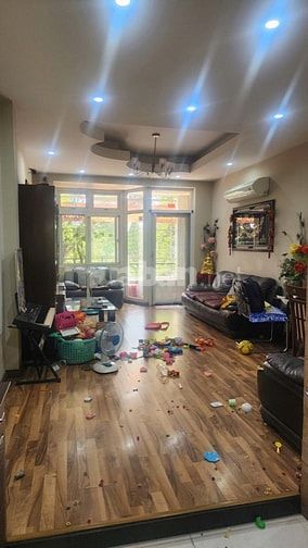 Cần Bán Nhà đường Thanh Loan F5Q8 dt: 4x20m, trệt, 2 lầu, 1st