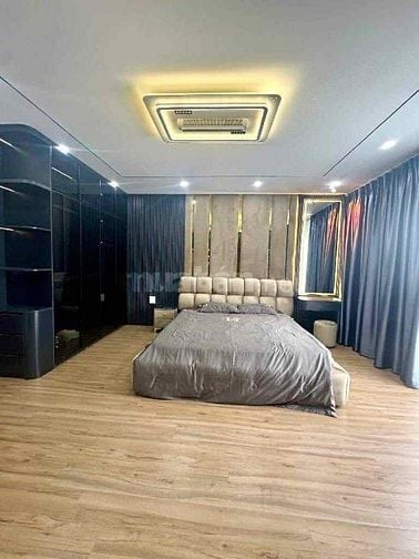 SIÊU HIẾM NHÀ MỚI PHỐ NVC - BỒ ĐỀ - 6TẦNG THANG MÁY - 10.8TỶ 160TR/M 