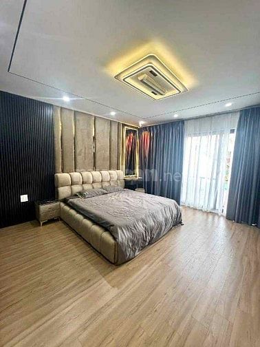 SIÊU HIẾM NHÀ MỚI PHỐ NVC - BỒ ĐỀ - 6TẦNG THANG MÁY - 10.8TỶ 160TR/M 