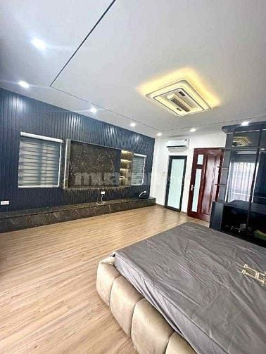 SIÊU HIẾM NHÀ MỚI PHỐ NVC - BỒ ĐỀ - 6TẦNG THANG MÁY - 10.8TỶ 160TR/M 