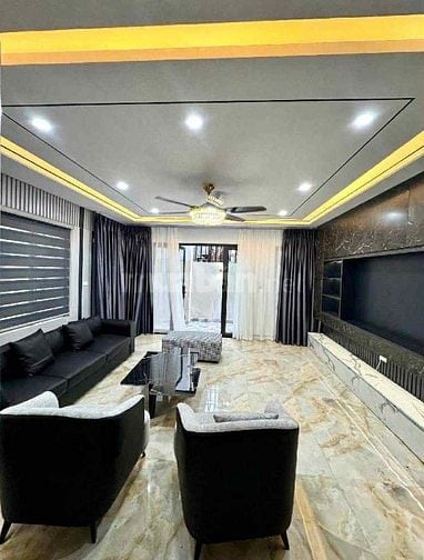 SIÊU HIẾM NHÀ MỚI PHỐ NVC - BỒ ĐỀ - 6TẦNG THANG MÁY - 10.8TỶ 160TR/M 