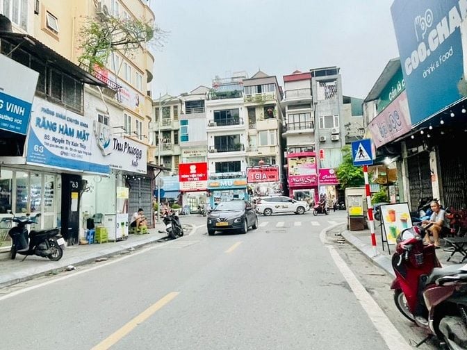 SIÊU HIẾM – MẶT PHỐ BÀ TRIỆU – 8 TẦNG THANG MÁY – VỊ TRÍ VÀNG 