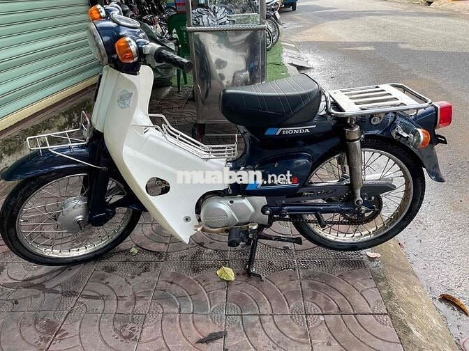 Honda Super Cub 50 màu xanh dương