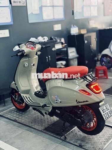 Cần Bán Vespa Sprint 2019