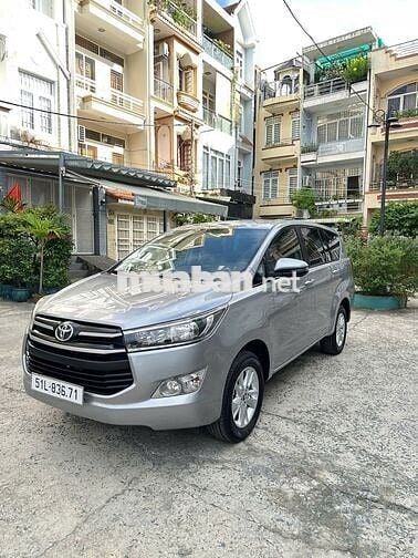 Toyota Innova 2019 2.0E - 71000 km