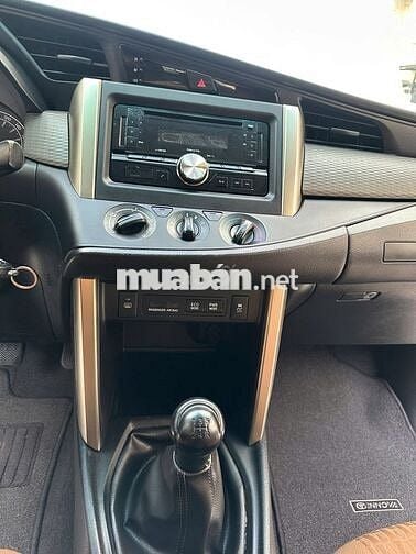 Toyota Innova 2019 2.0E - 71000 km