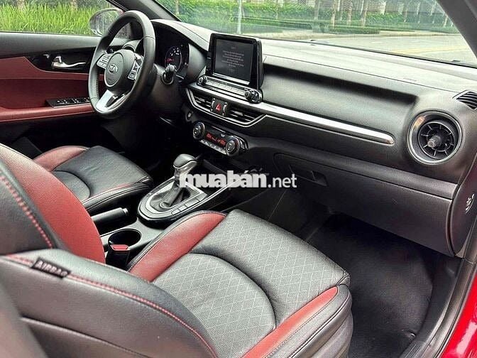 Kia Cerato 2019 2.0 AT Premium - 68000 km