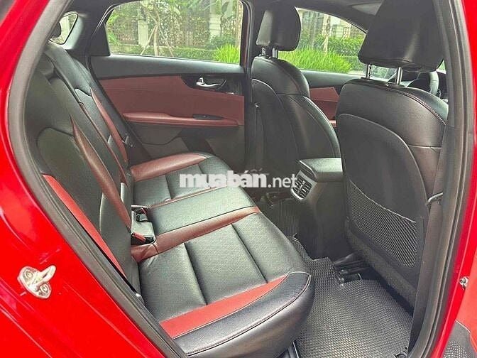 Kia Cerato 2019 2.0 AT Premium - 68000 km