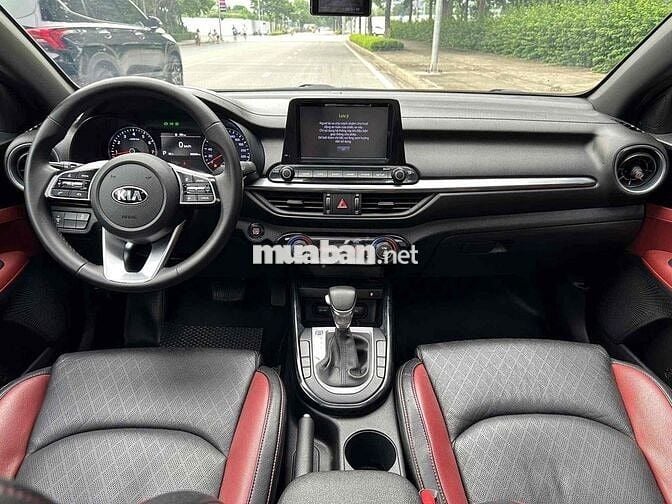 Kia Cerato 2019 2.0 AT Premium - 68000 km