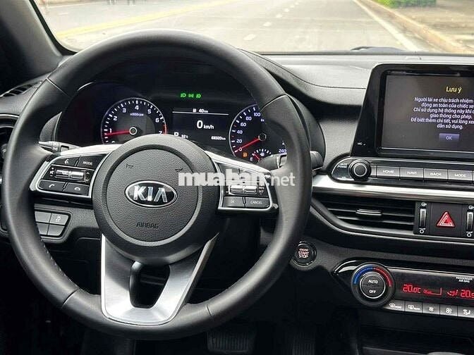 Kia Cerato 2019 2.0 AT Premium - 68000 km