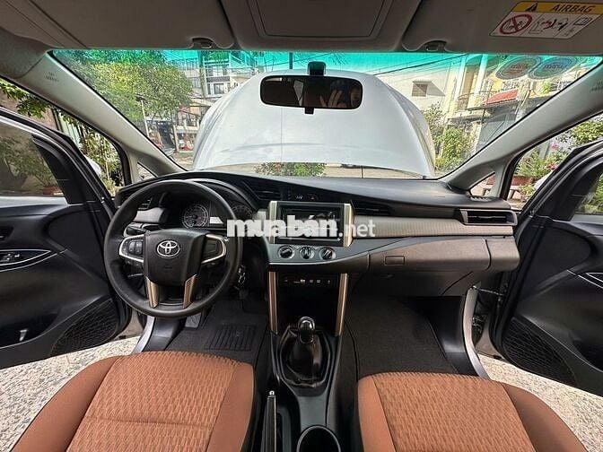 Toyota Innova 2019 2.0E - 71000 km