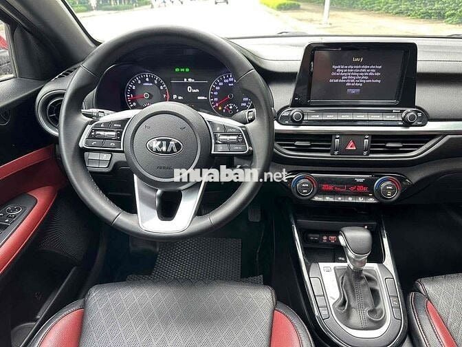 Kia Cerato 2019 2.0 AT Premium - 68000 km