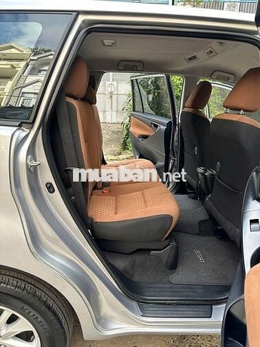 Toyota Innova 2019 2.0E - 71000 km