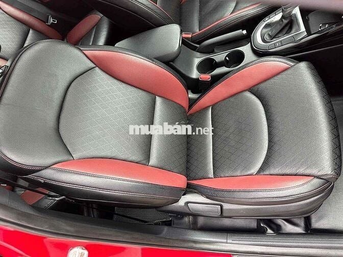 Kia Cerato 2019 2.0 AT Premium - 68000 km