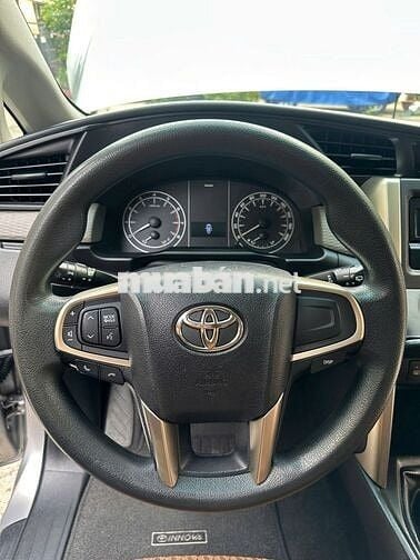 Toyota Innova 2019 2.0E - 71000 km