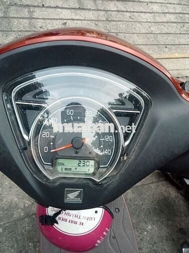 mình cần thanh lý  vission đi 230km cà vẹt mới