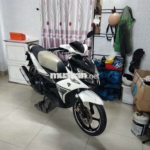 Novo 4, giấy tờ đầy đủ,xe zin, máy rất êm,
