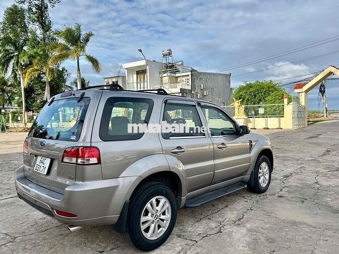 Ford Escape 2013 - 130000 km