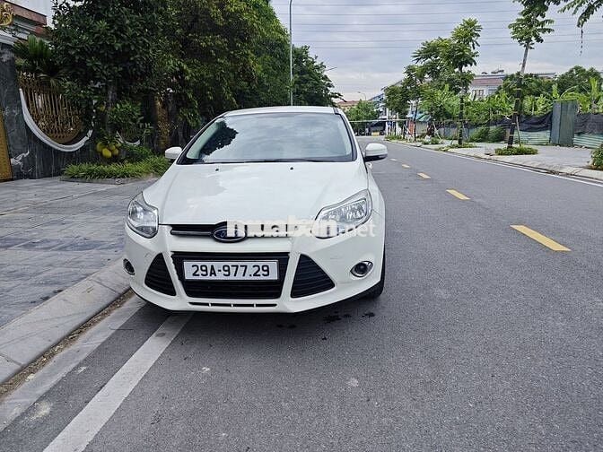 Ford Focus 2013 1.6 AT Hatchback - 138000 km