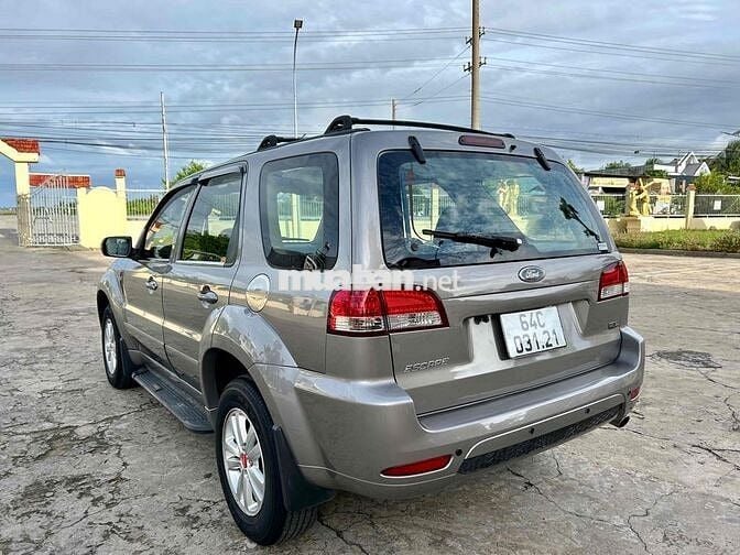 Ford Escape 2013 - 130000 km