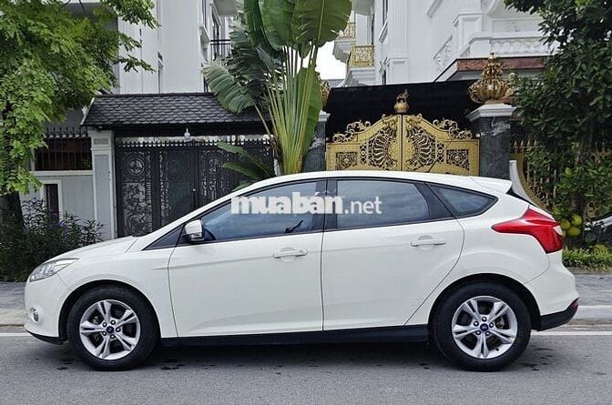 Ford Focus 2013 1.6 AT Hatchback - 138000 km