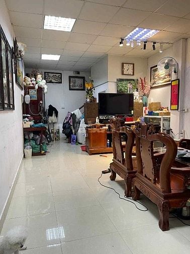 Bán nhà 2 tầng khu trung tâm tứ liên tây hồ