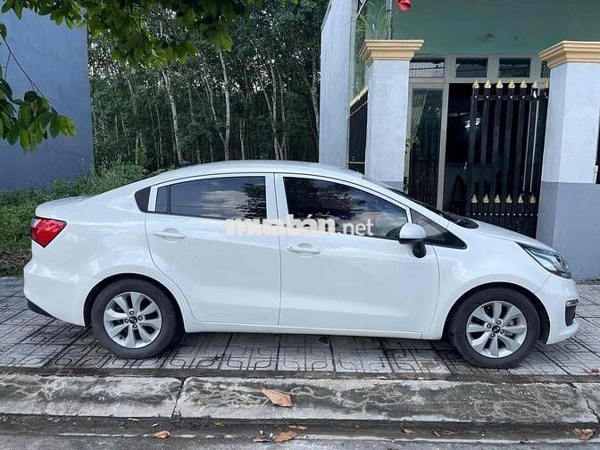 Kia Rio 2015 1.4 MT Sedan - 80000 km