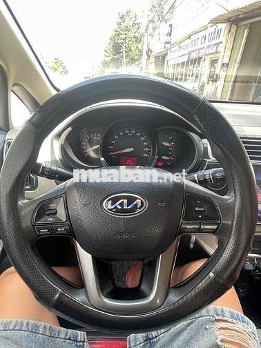 Kia Rio 2015 1.4 MT Sedan - 80000 km