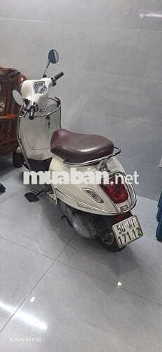 Cần bán xe vespa 2016