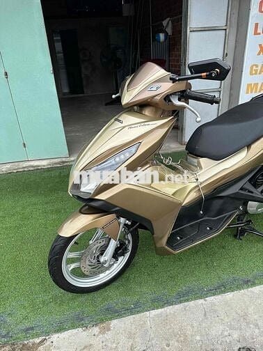 Honda Air Blade 125 ( góp cần cccd không nợ xấu )