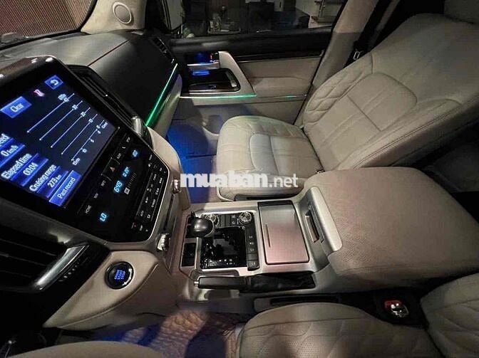 Toyota Land Cruiser 2020 4.6 V8 - 96000 km