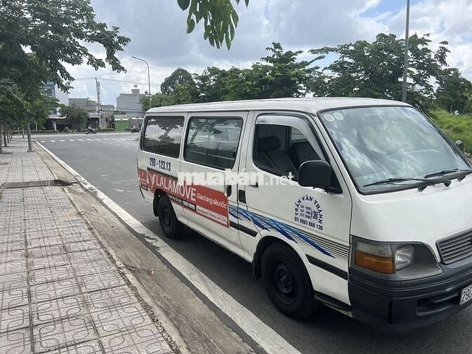 Toyota Hiace 2003 Van 3 chỗ - 300000 km