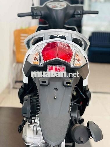 Xe không cần bằng lái, bảo hành 2 năm hoặc 30000km