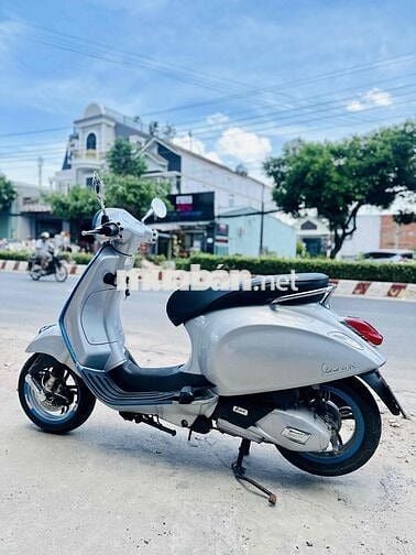 Vespa primavera 2020