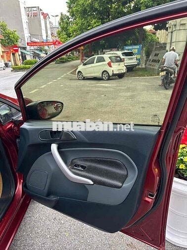 Ford Fiesta 2012 1.6 AT Hatchback, đẹp