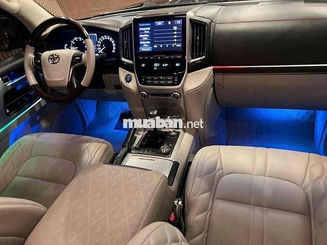 Toyota Land Cruiser 2020 4.6 V8 - 96000 km