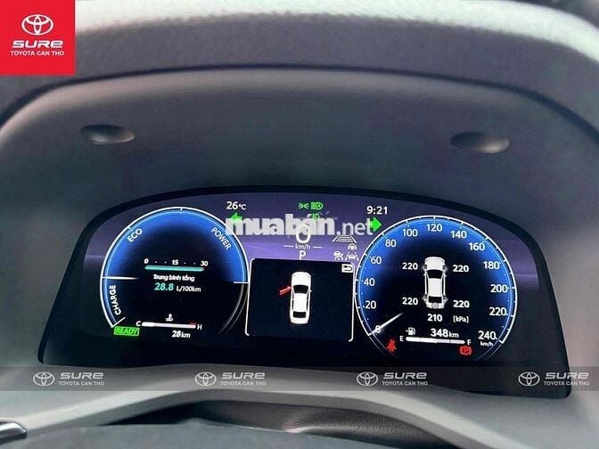 Camry 2.5 HEV Top 2025. Odo 25 km như xe mới