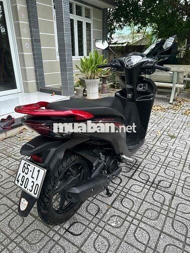 Vision cuối năm 2022 bản thể thao