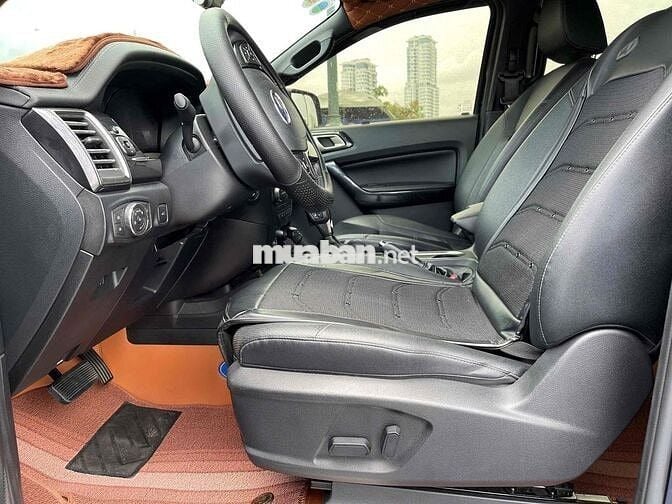 Ford Everest Titanium 4x2 AT 2021- 24000 km