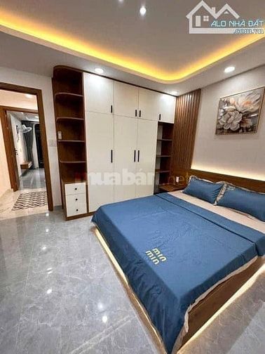 Bán nhà ngay Út Tịch, Tân Bình. Giá 2 tỷ 810tr, DT: 80m2, Sổ Riêng, 