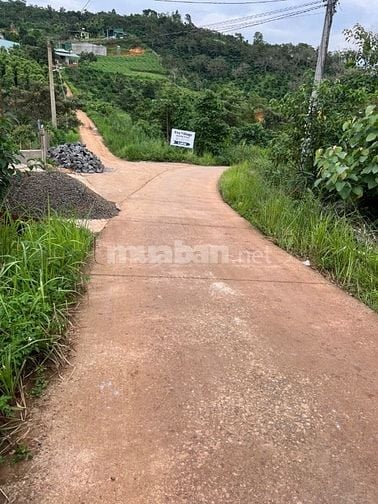 Đất Full Thổ 6x30(180m2) Mặt Tiền Lê Văn Hưu Giáp Tái Định Cư Đăk Nia