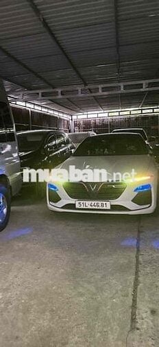 VinFast Lux A2.0 2019 2.0 AT - 114000 km