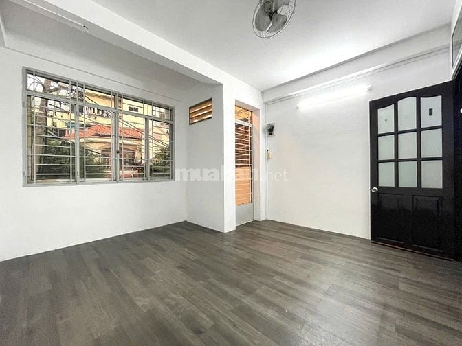 Nhà 4 lầu đẹp Cao cấp Mặt tiền kinh doanh Trần Hữu Trang, P11, Q.PN