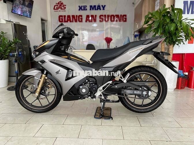 Honda Winner v4 150 đk 2025 màu bạc nhám BSTP