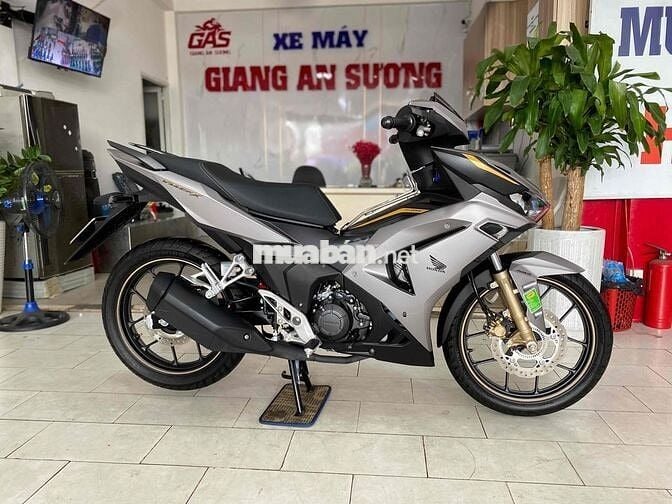 Honda Winner v4 150 đk 2025 màu bạc nhám BSTP