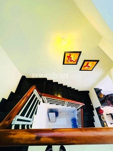 NHÀ GẦN NGAY CẦU ĐỎ BÊN BÌNH THẠNH , GIÁ CỰC HỜI CHO KHÁCH MUA NHÀ 