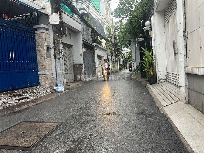 Nhà 4 lầu đẹp Cao cấp Mặt tiền kinh doanh Trần Hữu Trang, P11, Q.PN